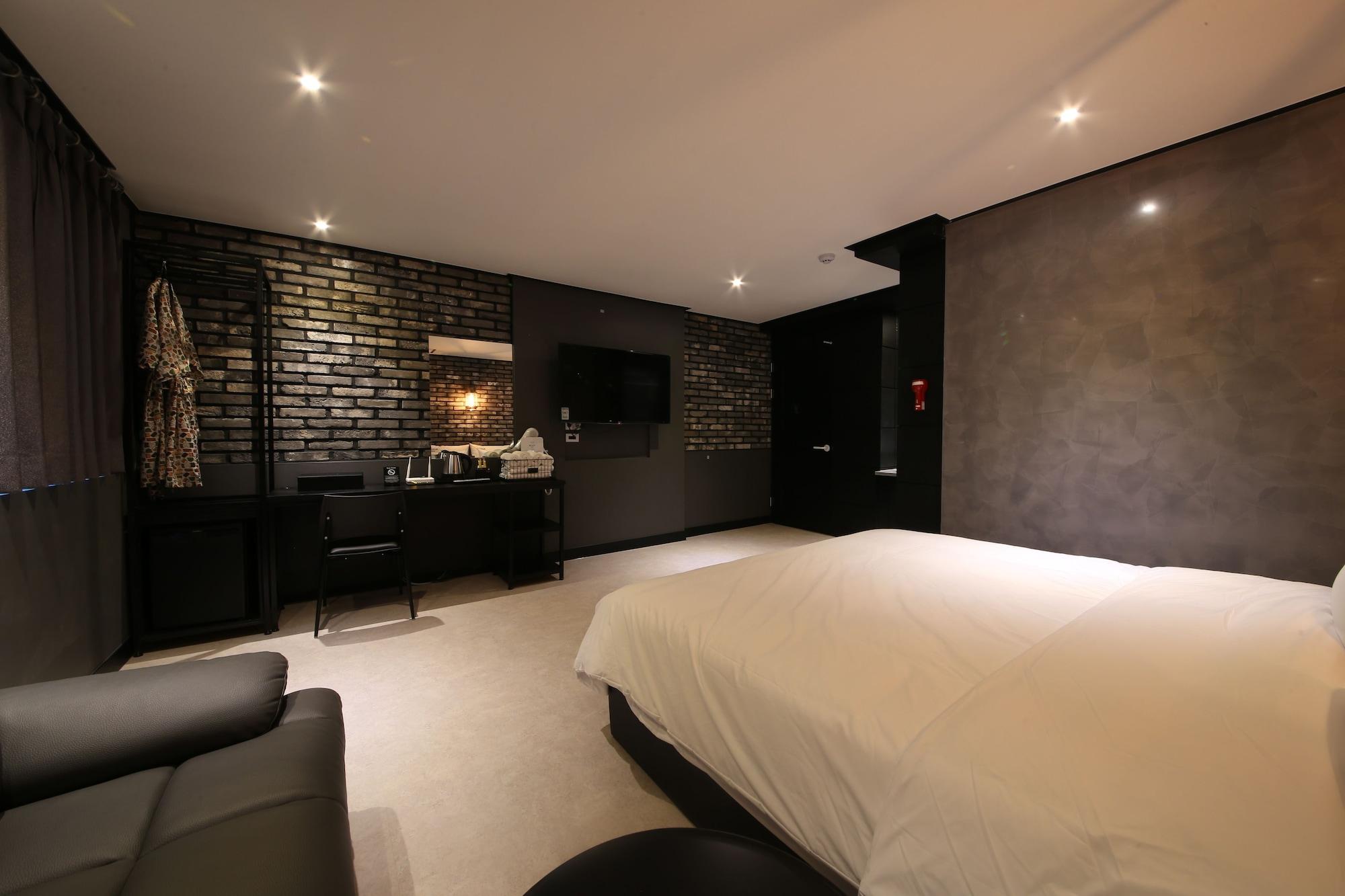 Almond Hotel Gupo Station Busan Extérieur photo