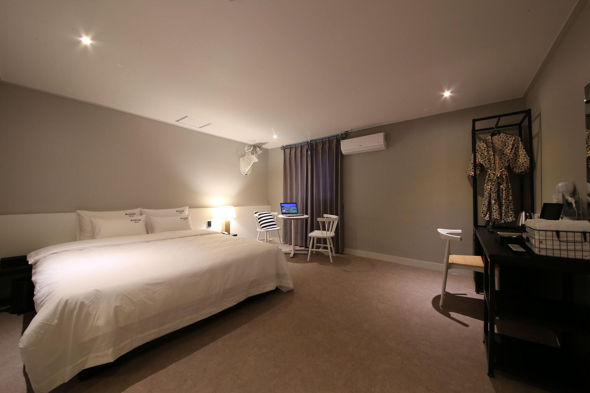 Almond Hotel Gupo Station Busan Extérieur photo