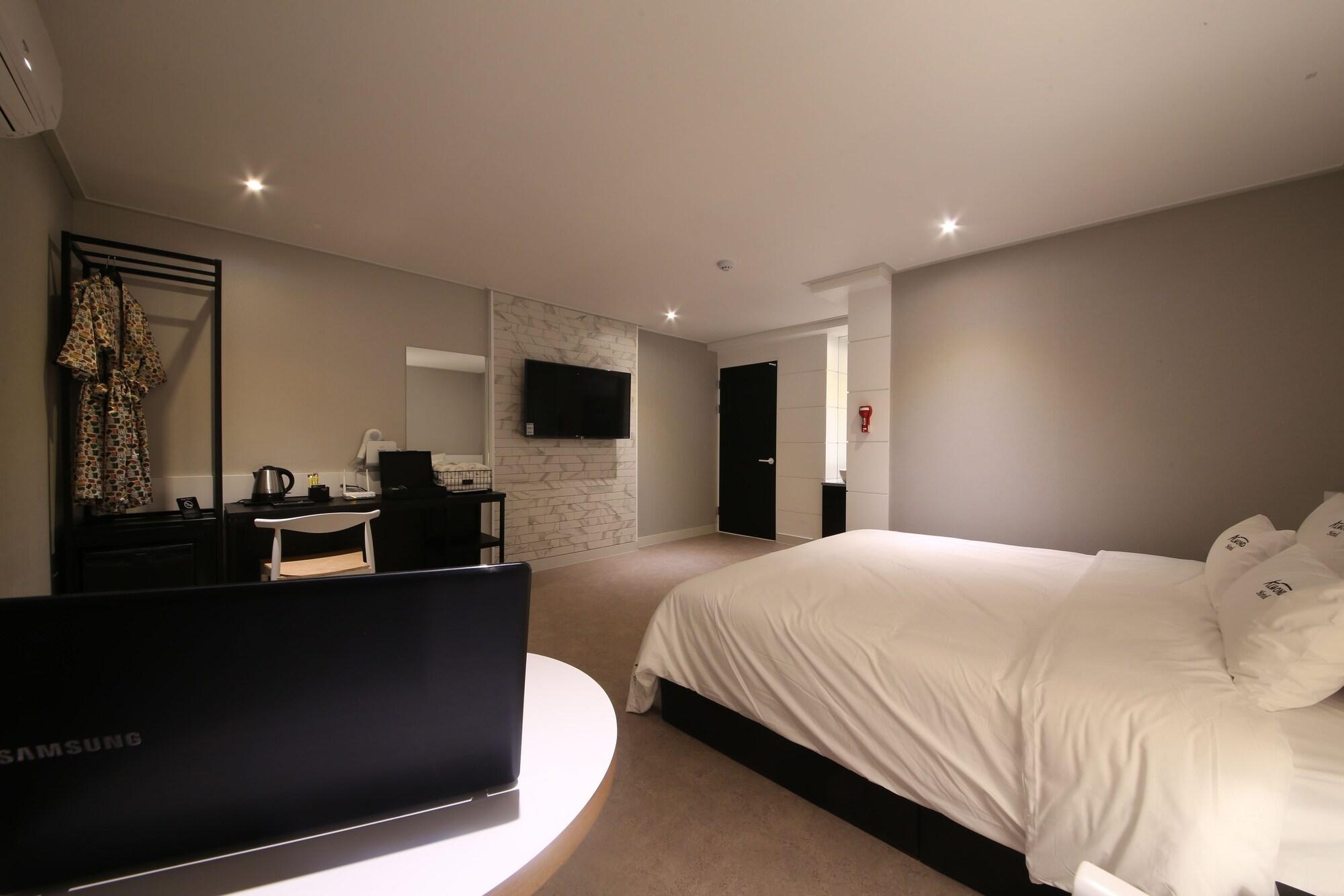 Almond Hotel Gupo Station Busan Extérieur photo