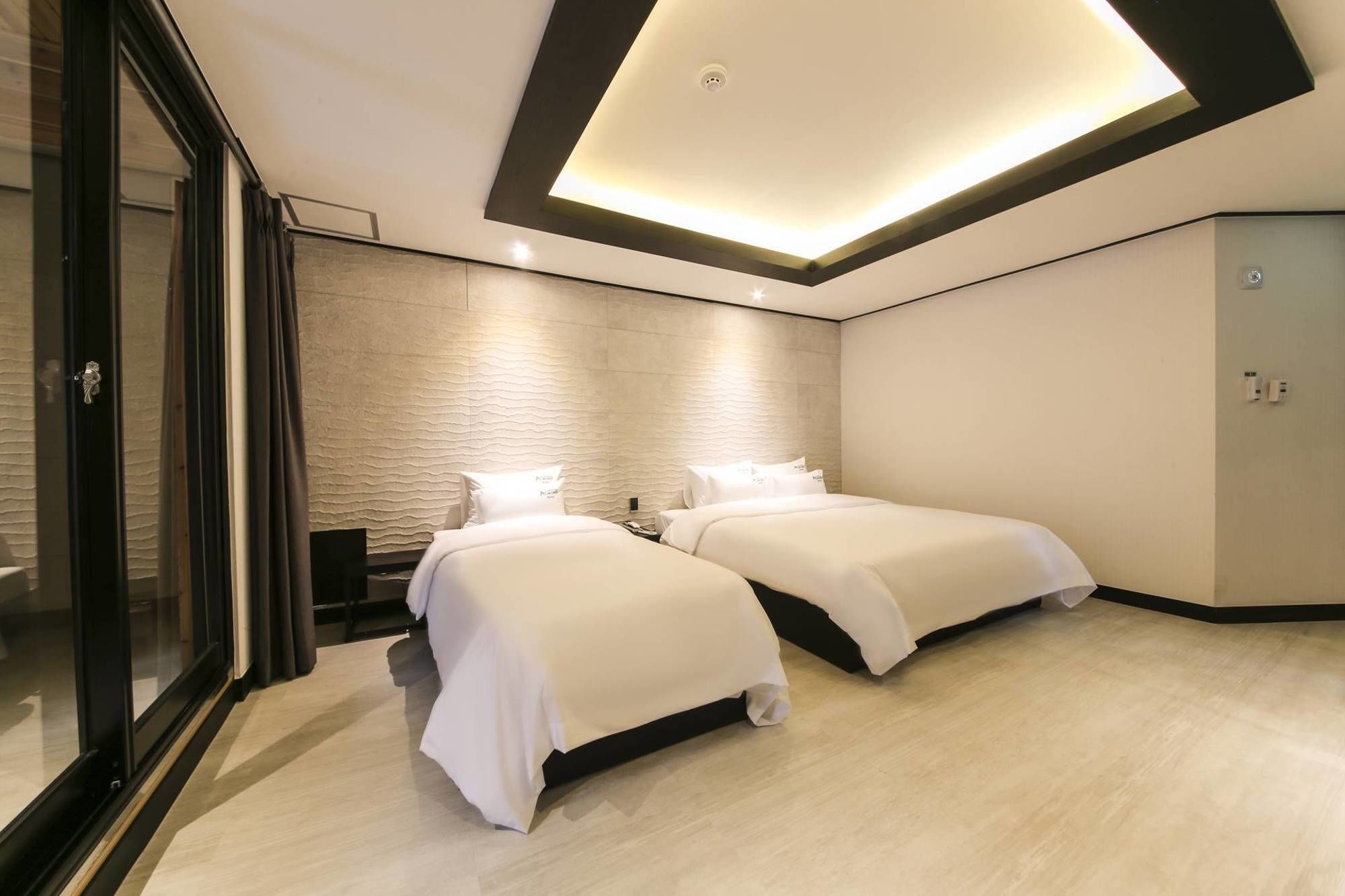 Almond Hotel Gupo Station Busan Extérieur photo