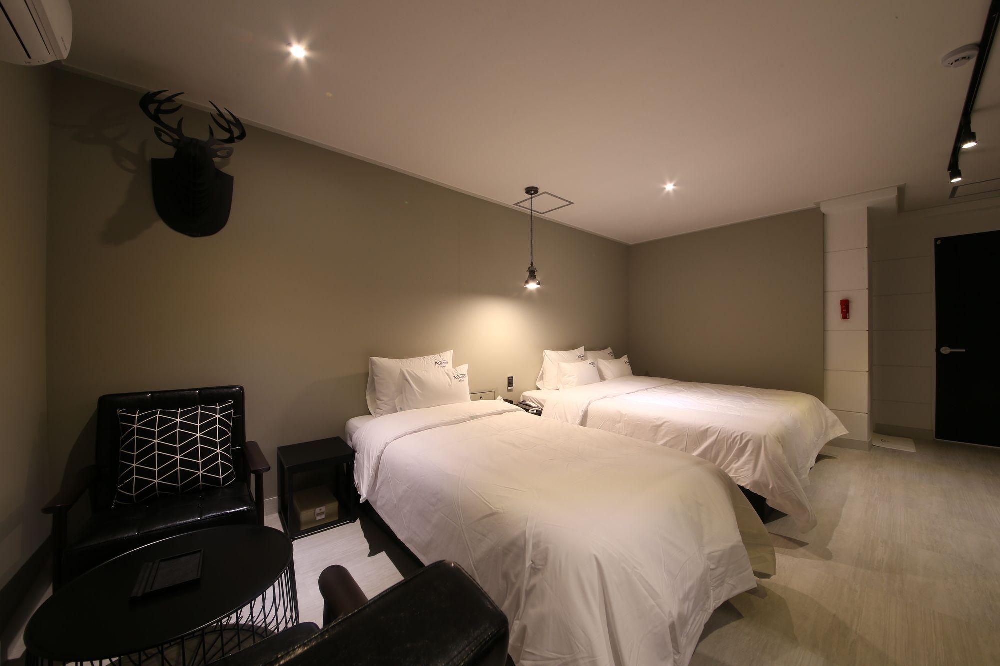 Almond Hotel Gupo Station Busan Extérieur photo