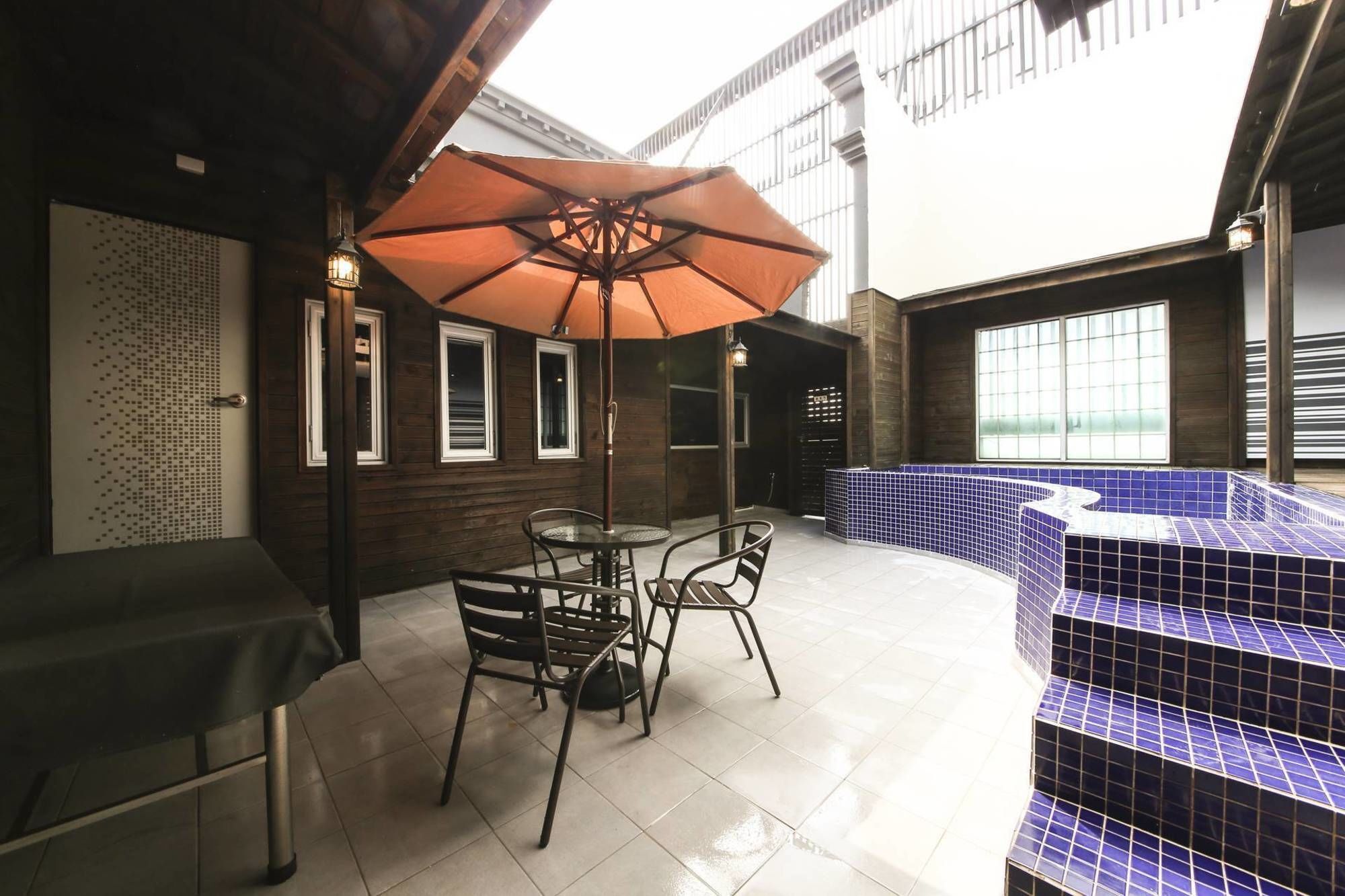 Almond Hotel Gupo Station Busan Extérieur photo