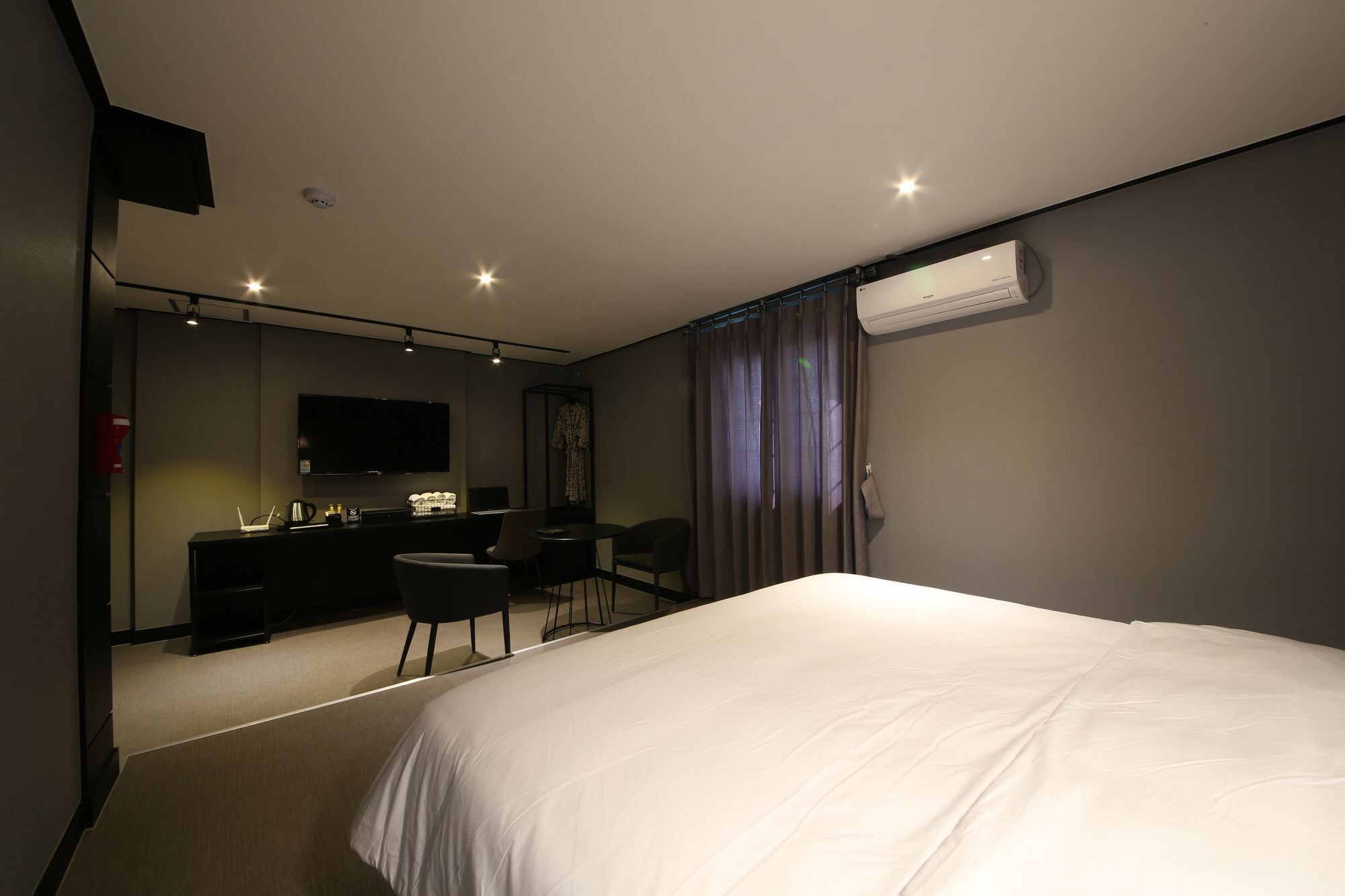 Almond Hotel Gupo Station Busan Extérieur photo